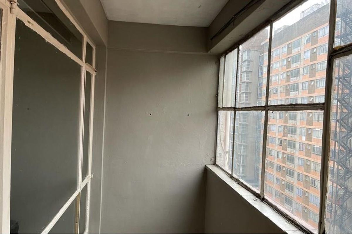 Cash-flowing Bachelor Apartment Up For Grabs!!! - Photo 4