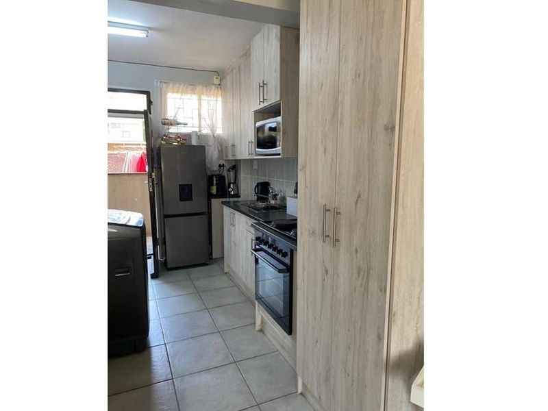 1 Bedroom apartment for sale in Sasolburg Central - Photo 4