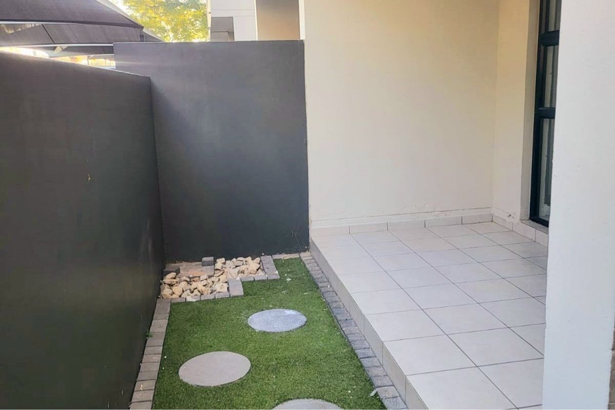 3-Bed, 2- Bath, Pool Grd-Fl Apartment, Northriding - Photo 4