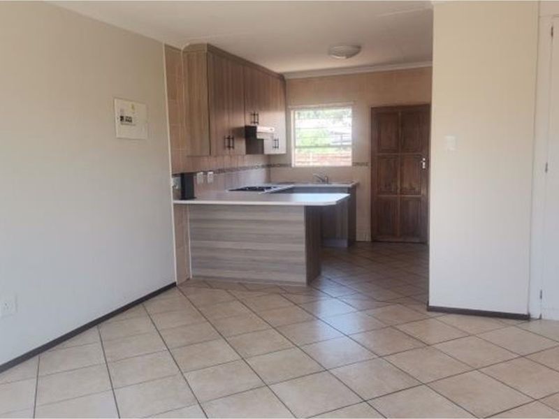 3 Bedroom,2 bath townhouse available for sale - Photo 5