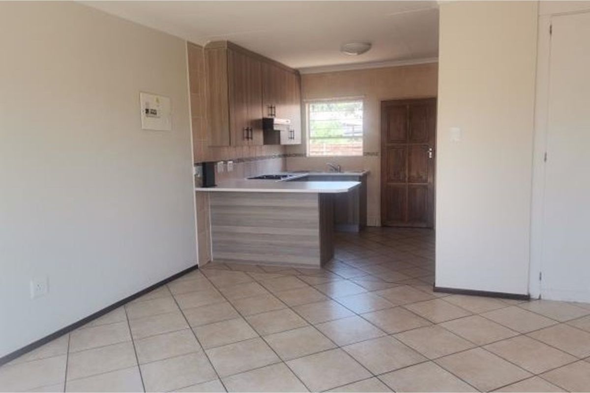 3 Bedroom,2 bath townhouse available for sale - Photo 5