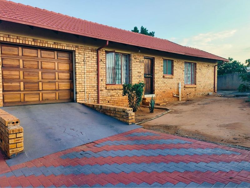 "Charming 3-Bed Oasis in South Africa for Sale" - Photo 7