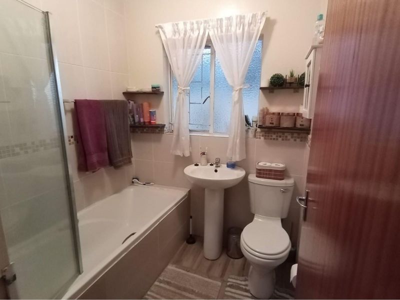 Excellent for first time buyers and investors alike. - Photo 9