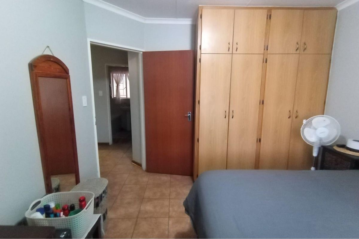 Excellent for first time buyers and investors alike. - Photo 3