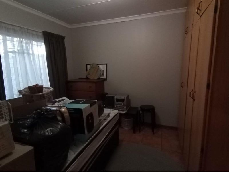 Excellent for first time buyers and investors alike. - Photo 10