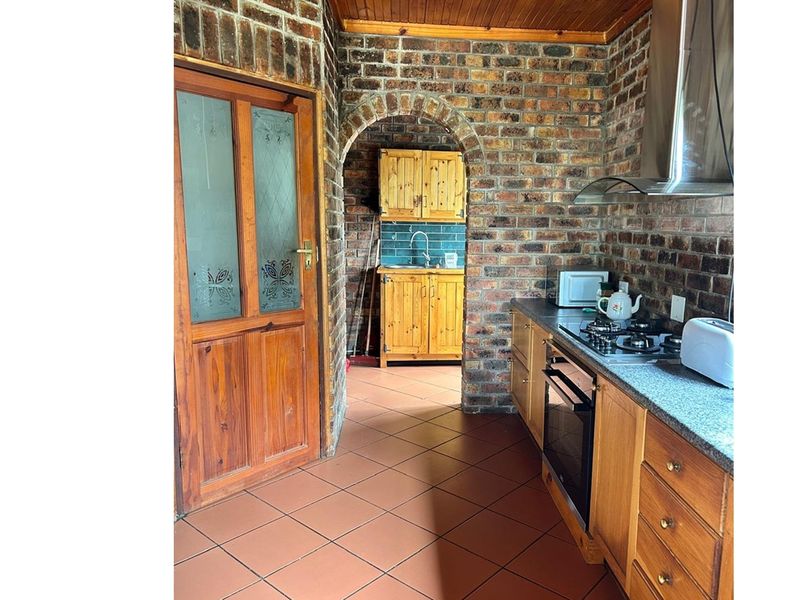 Discover Your Dream Home in Sunrise-on-Sea! - Photo 9