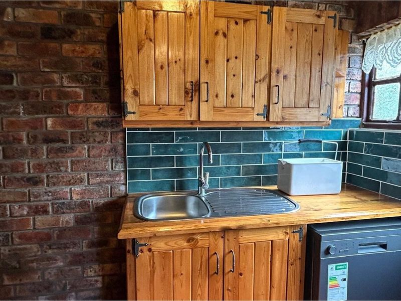 Discover Your Dream Home in Sunrise-on-Sea! - Photo 5