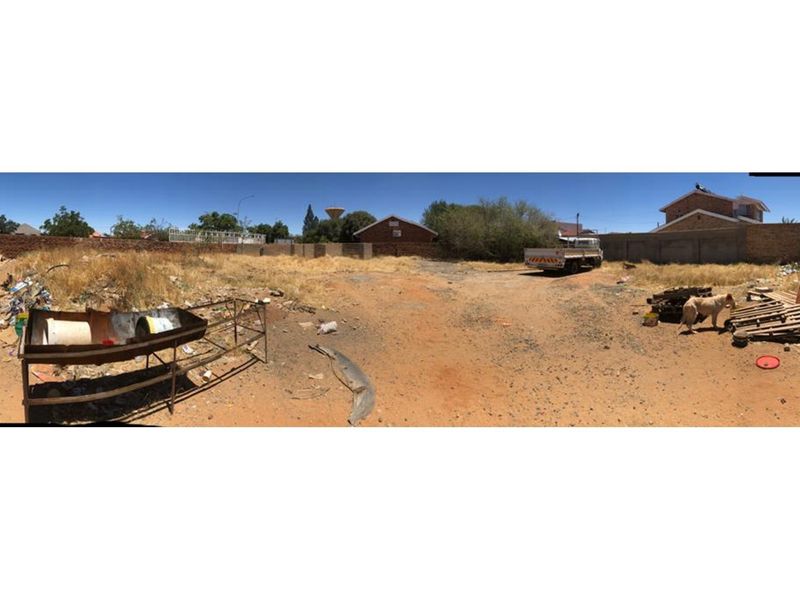 Prime 880m2 Vacant Land - Build Your Dream Home - Photo 3