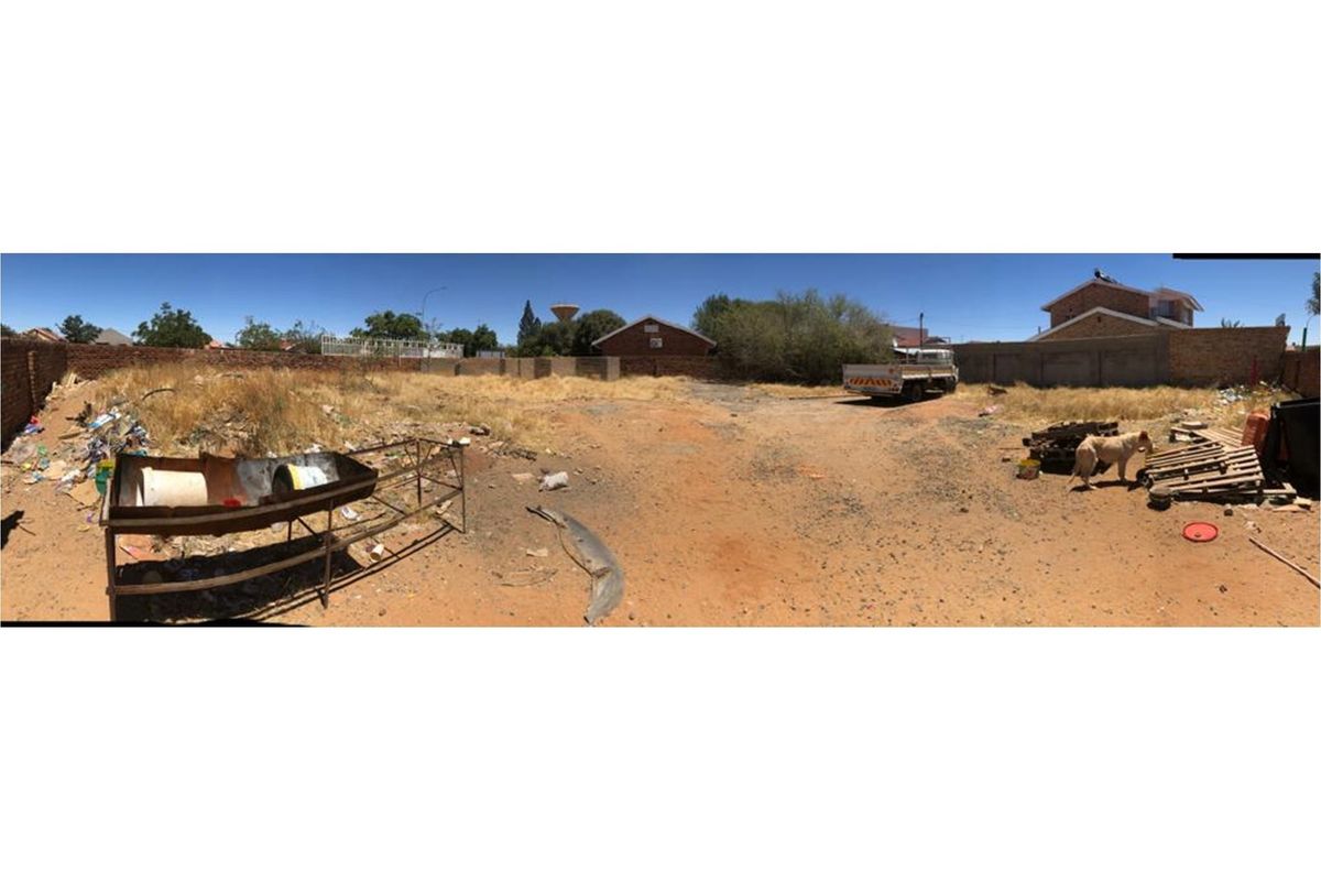 Prime 880m2 Vacant Land - Build Your Dream Home - Photo 3