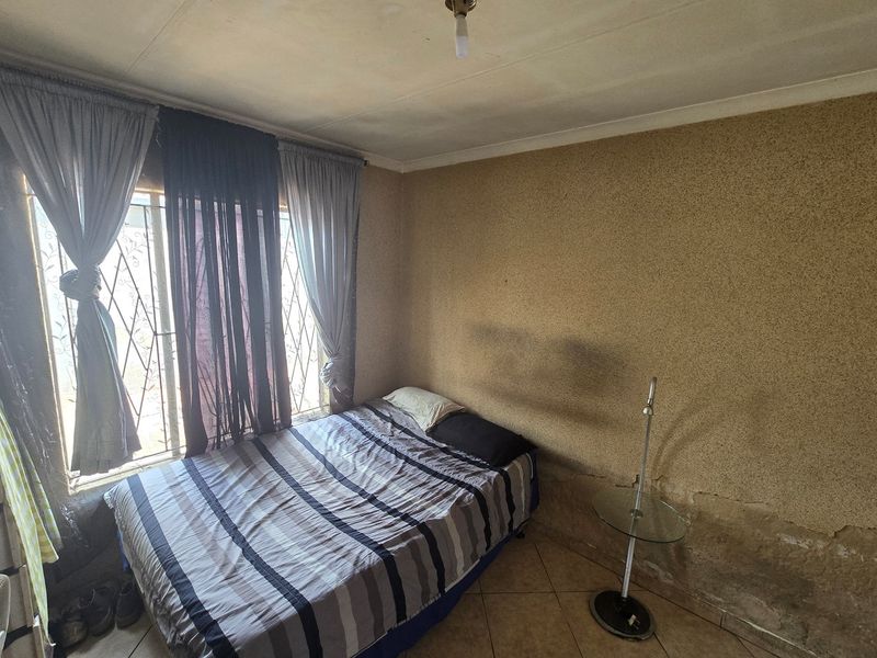 Fixer-Upper Opportunity. FOR SALE RIVERLEA EXT 3 - Photo 8