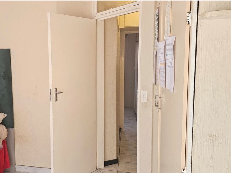 Spacious 2 Bedroom Apartment in Quiet, Well-Maintained Complex in Florida - Photo 9