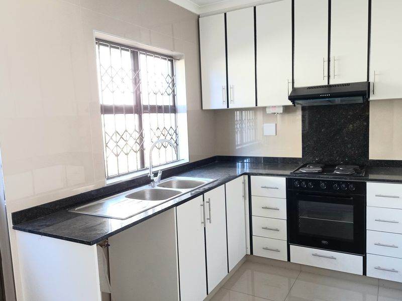 Your perfect space, your safe place-Make this duplex your home of choice! - Photo 6