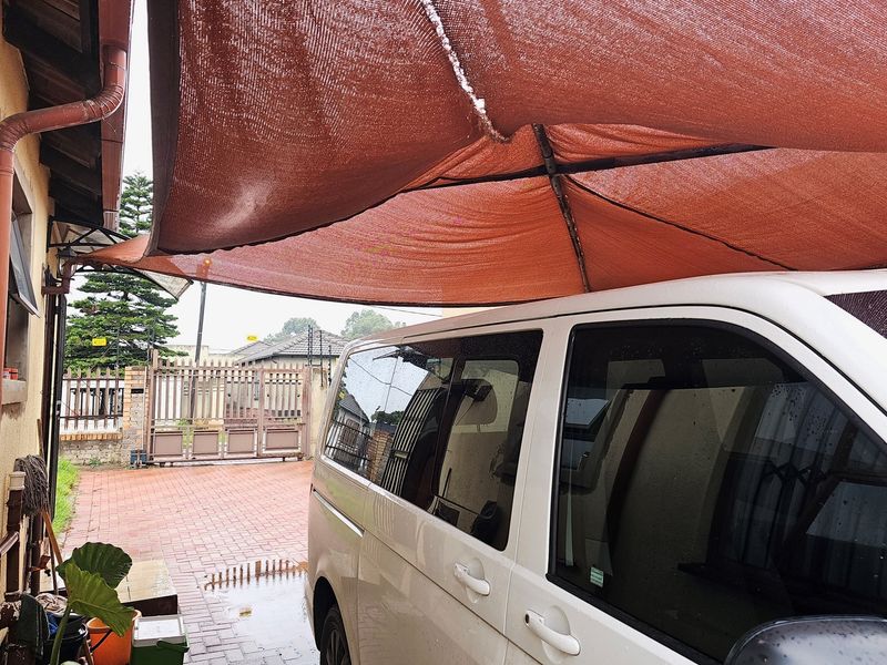 Cozy 2-Bedroom Family Home in Vibrant Community with Expansion Potential - Photo 7