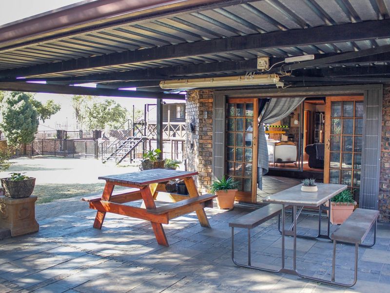 Move-In Ready Family Gem with Pool, Security & Space Galore! - Photo 2