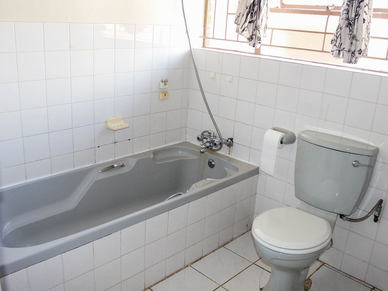 Move-In Ready Family Gem with Pool, Security & Space Galore! - Photo 7