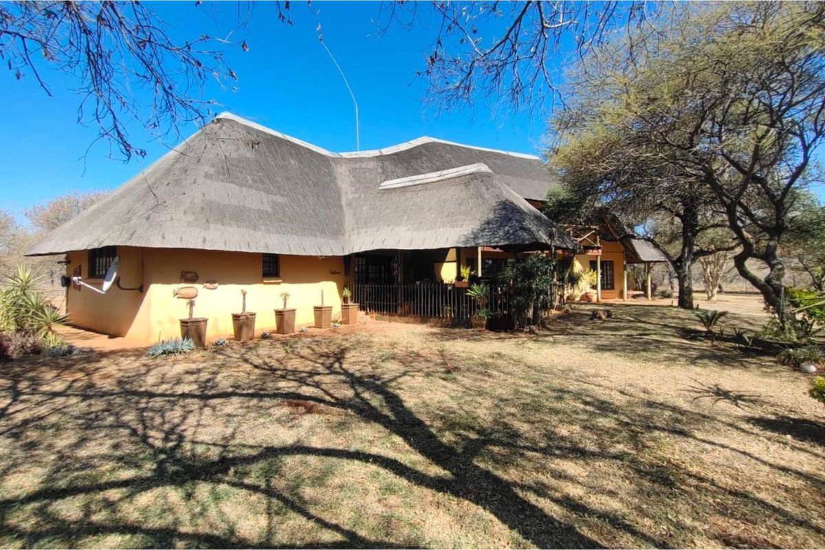 ULTIMATE BUSHVELD PROPERTY INVESTMENT ON 10 HECTARES - Photo 3