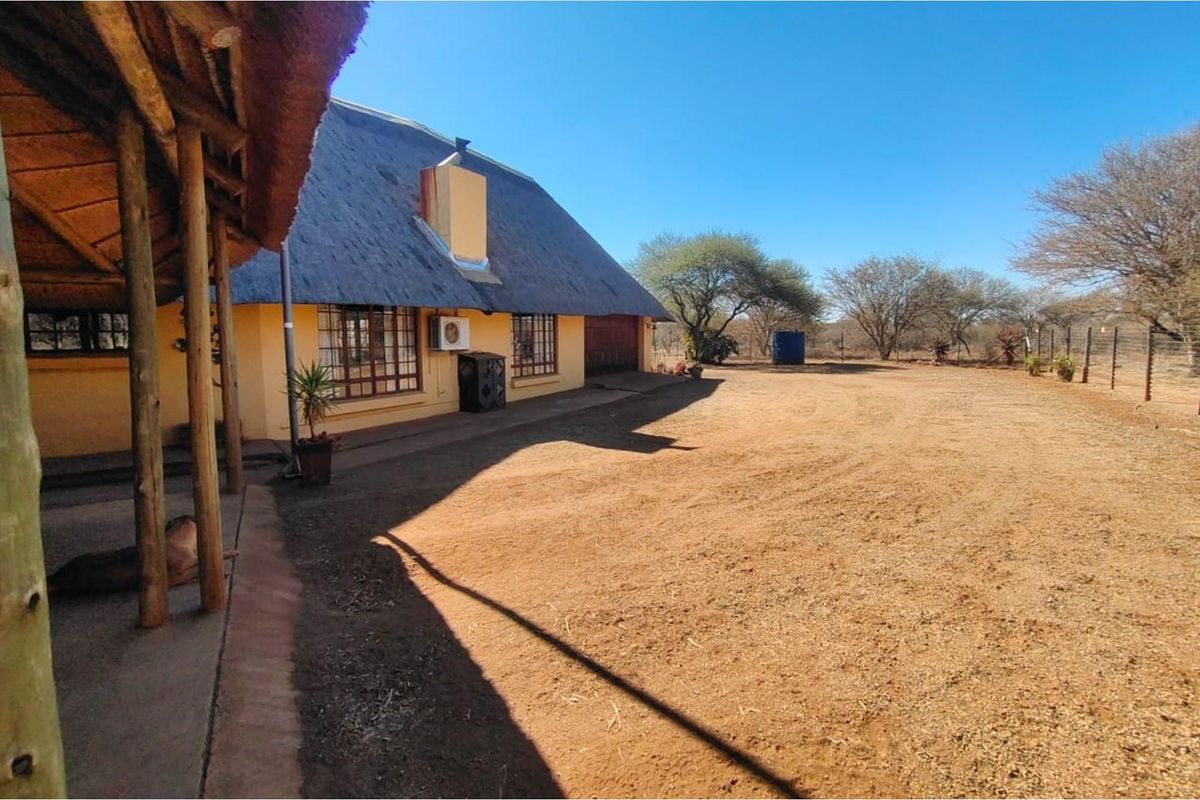 ULTIMATE BUSHVELD PROPERTY INVESTMENT ON 10 HECTARES - Photo 2