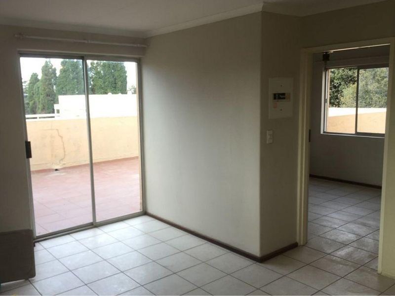 1-Bedroom, 1-Bathroom Apartment for Sale in Sandton - Photo 3