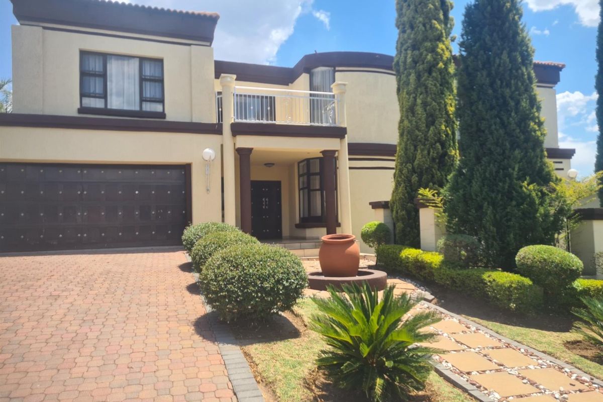 5 Bedroom 4 Baths for Sale in Savannah Estate,Midrand - Photo 3