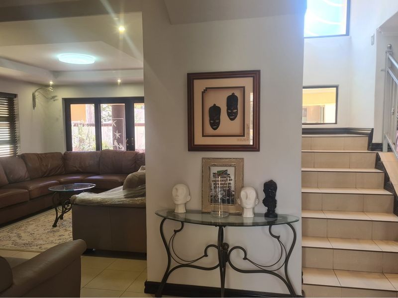 5 Bedroom 4 Baths for Sale in Savannah Estate,Midrand - Photo 8