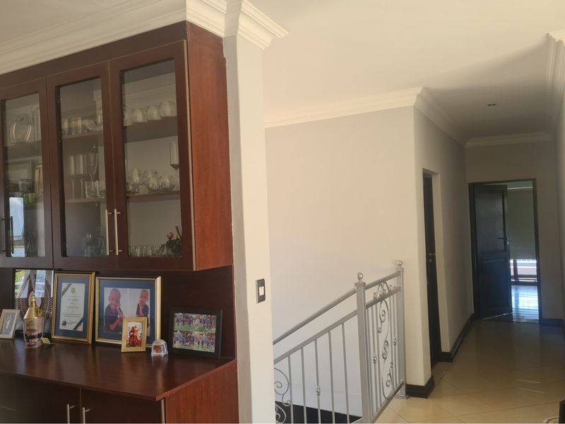 5 Bedroom 4 Baths for Sale in Savannah Estate,Midrand - Photo 10