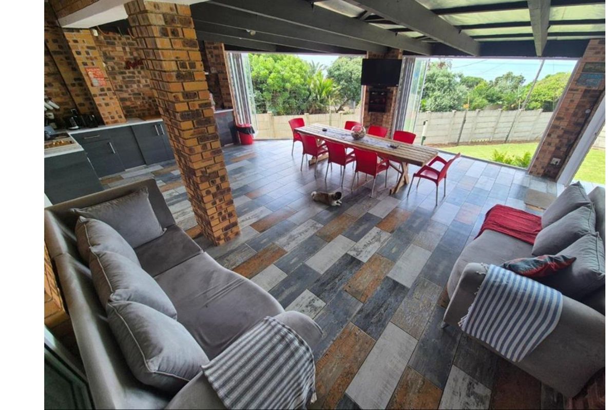 Spacious house blossoming life!!! - Photo 3