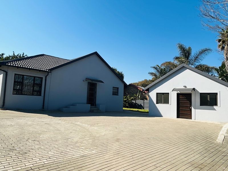 3 Bedroom Home with Flatlet in Halfway Gardens - Photo 3