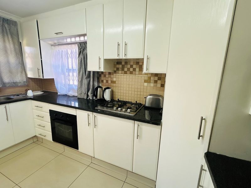 3 Bedroom Home with Flatlet in Halfway Gardens - Photo 5