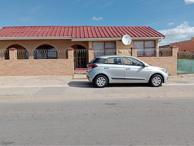 Facebrick home with Rental Opportunity in Zwide. - Photo 3