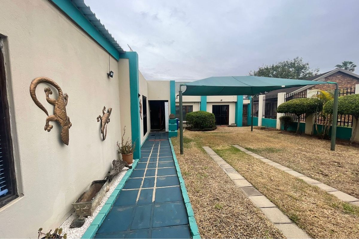 Charming 4-Bed Home in West Acres Awaits You! - Photo 3