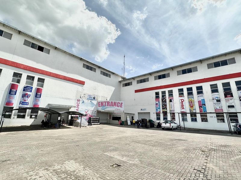 "Where Retail Excellence Thrives: Your Destination for Success in Newcastle Central" - Photo 2