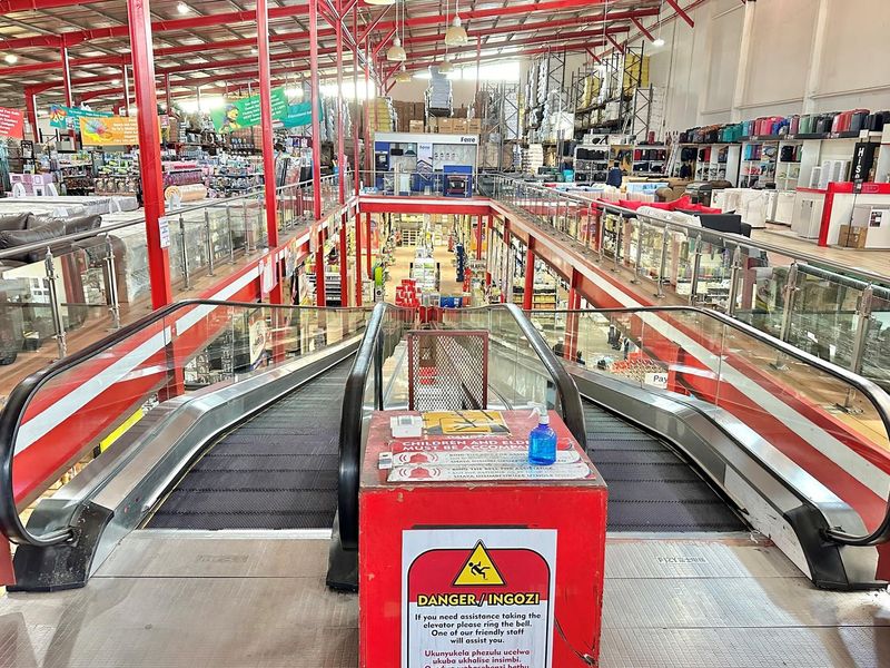 "Where Retail Excellence Thrives: Your Destination for Success in Newcastle Central" - Photo 4