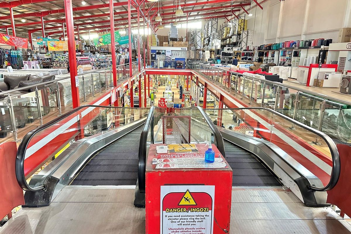 "Where Retail Excellence Thrives: Your Destination for Success in Newcastle Central" - Photo 4