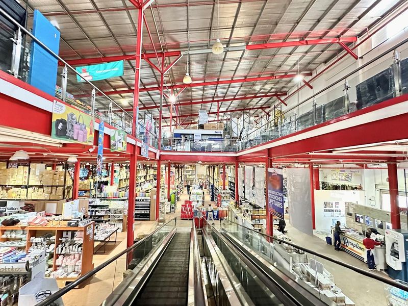 "Where Retail Excellence Thrives: Your Destination for Success in Newcastle Central" - Photo 6