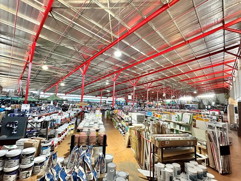 "Where Retail Excellence Thrives: Your Destination for Success in Newcastle Central" - Photo 3