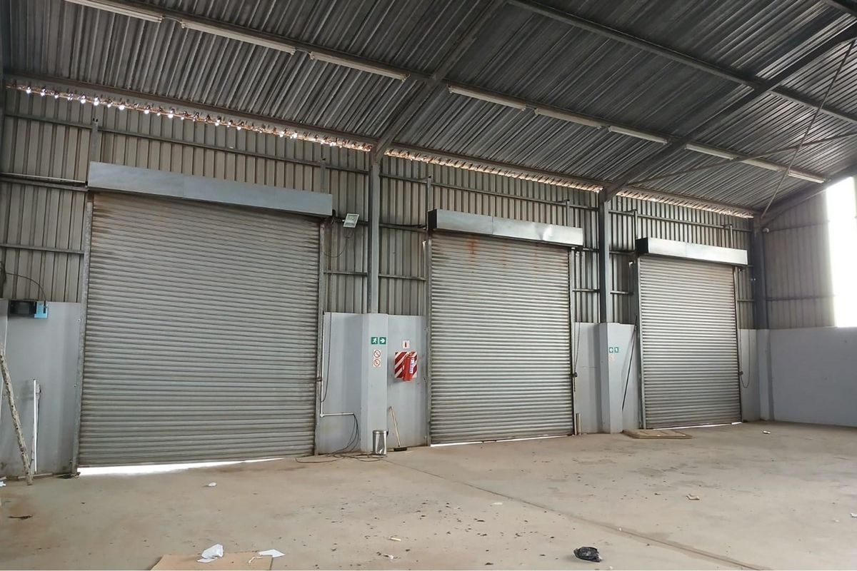Large Secured Warehouse To Let in Kuleka, Empangeni, Kwa-Zulu Natal - Photo 3