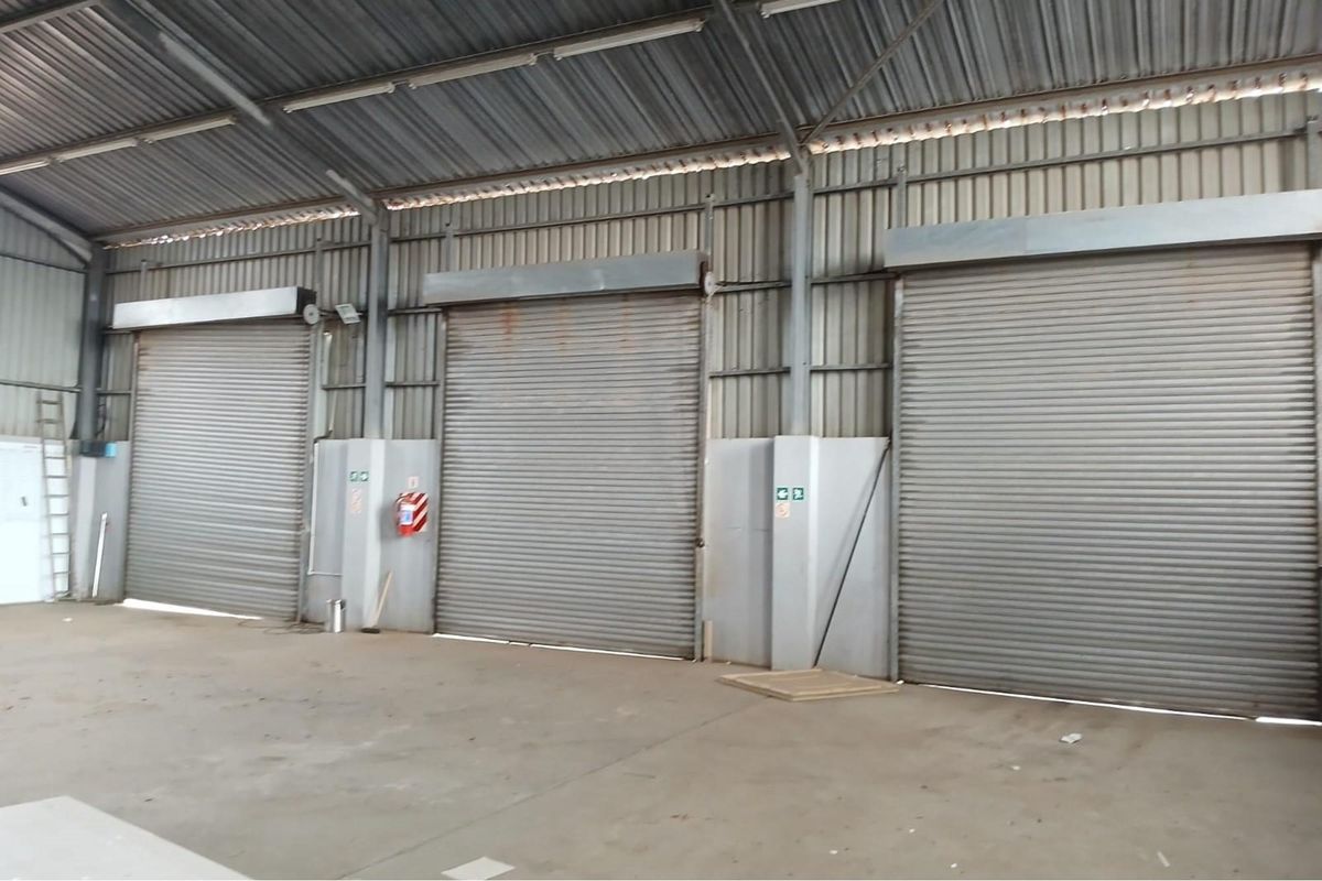 Large Secured Warehouse To Let in Kuleka, Empangeni, Kwa-Zulu Natal - Photo 4