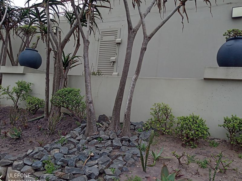 Looking for a breath-taking morning and a walk on the beach grab this unit. - Photo 2