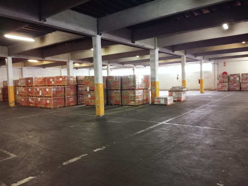 Highly sought after warehouse available to let. - Photo 4
