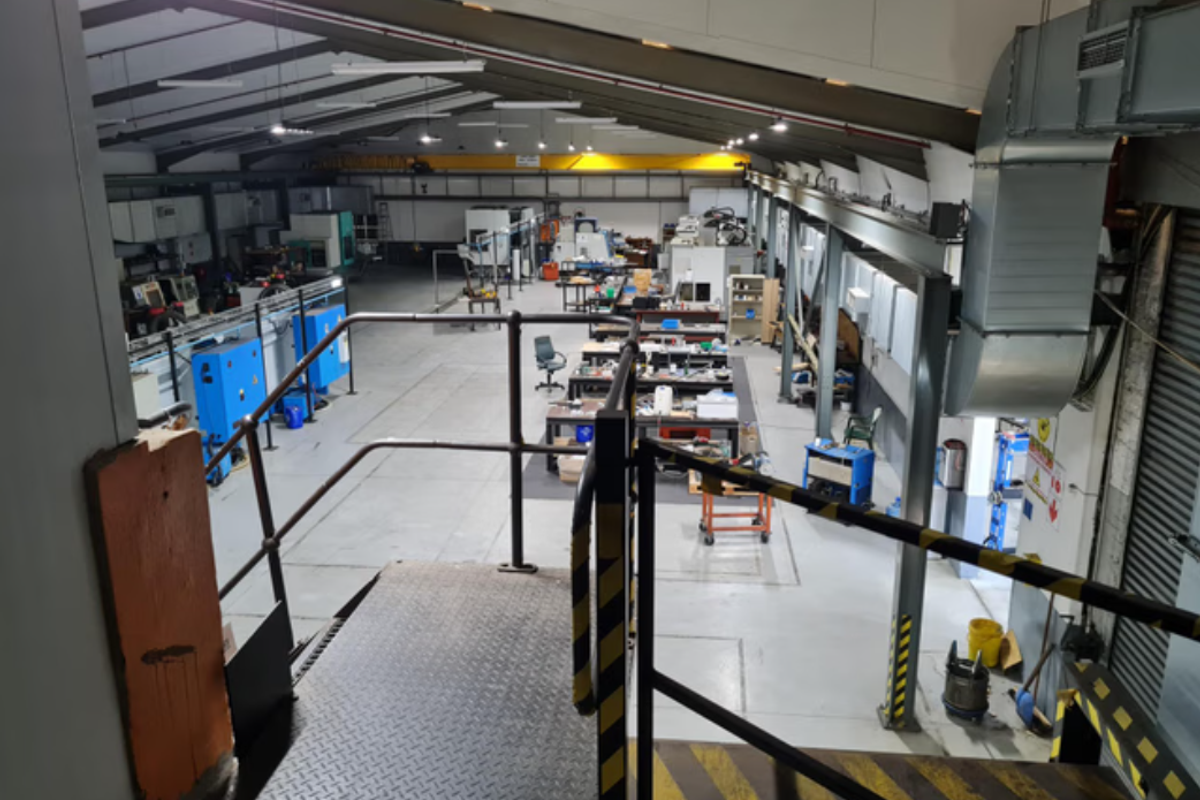 Highly sought after warehouse available to let. - Photo 4