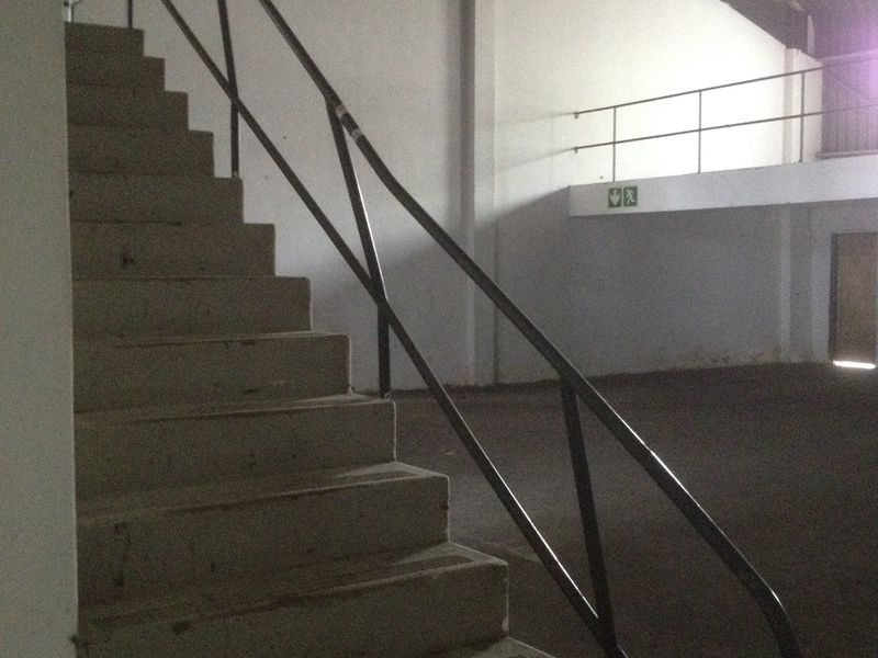 Highly sought after warehouses to let - Photo 8