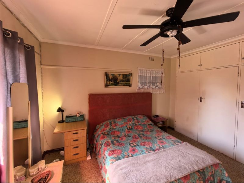 3 Rental Incomes on One Property! - Photo 9