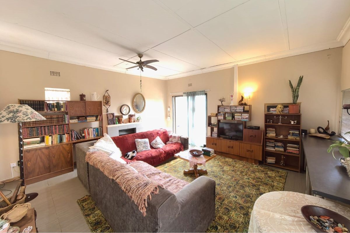 3 Rental Incomes on One Property! - Photo 3