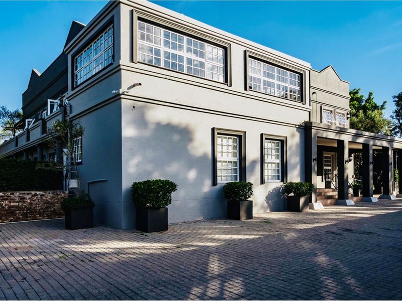 Boutique Guesthouse Opportunity in Safe Waterkloof - Photo 2