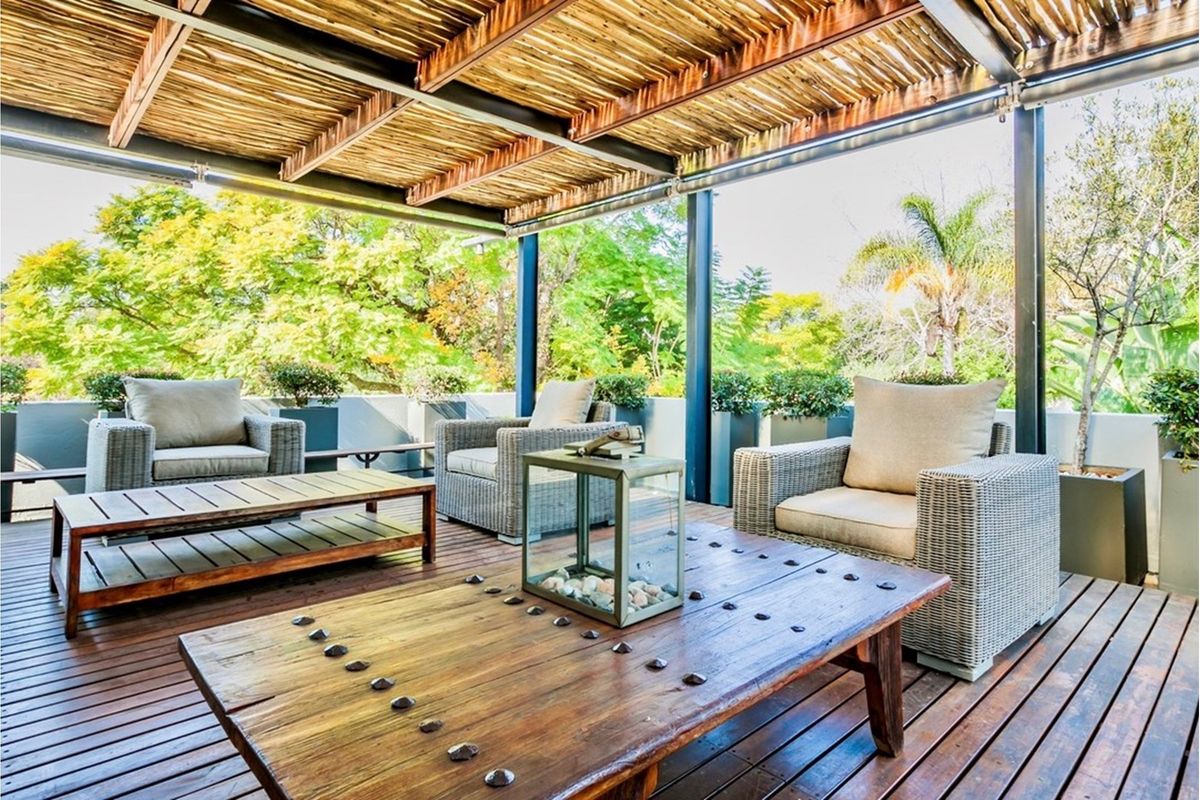 Boutique Guesthouse Opportunity in Safe Waterkloof - Photo 3