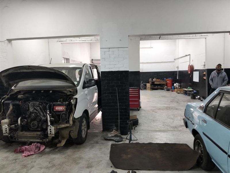 Workshop centre on Main Rd Near Clairmont. - Photo 7