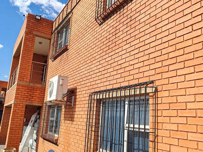 SASOLBURG * NALEDI INDUSTRIAL PARK * COMMERCIAL PROPERTY * R3 640 000.00 * 1770sqm * - Photo 8