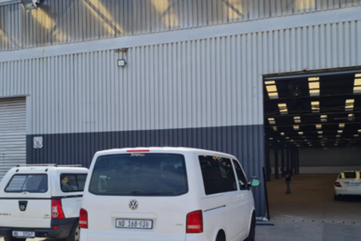 Highly sought after Warehouse available to let. - Photo 5