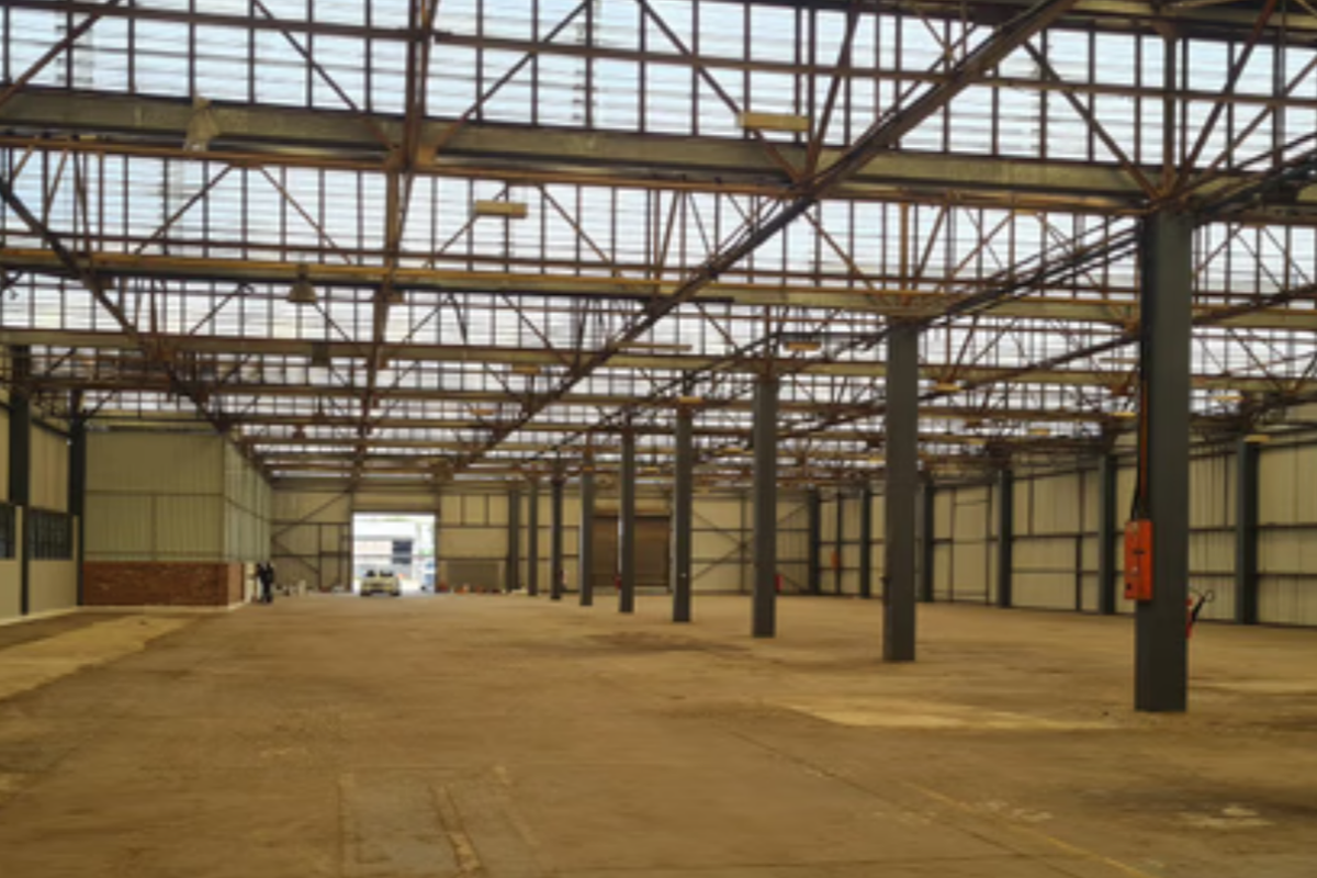 Highly sought after Warehouse available to let. - Photo 3