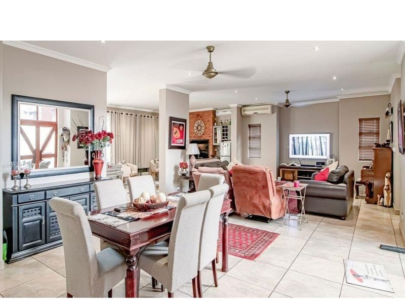 Beautiful 4 bedroom house in Da Nice Estate, an exclusive estate in Melodie. - Photo 7